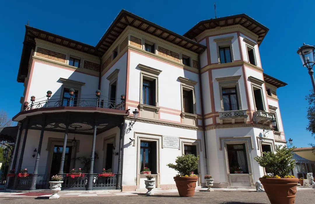 Hotel Villa Stucky-1