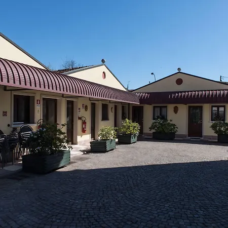 Hotel Villa Stucky-3